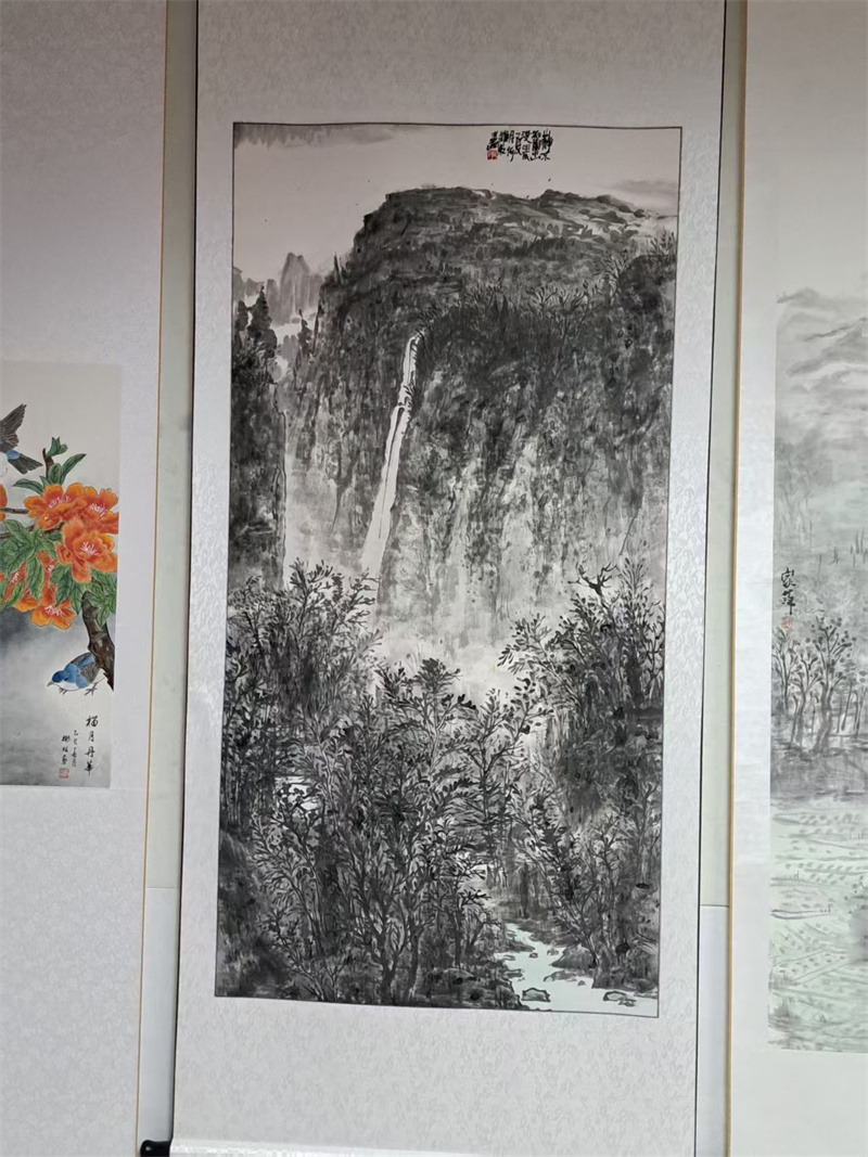 何维红山水作品 何维红山水作品.jpg