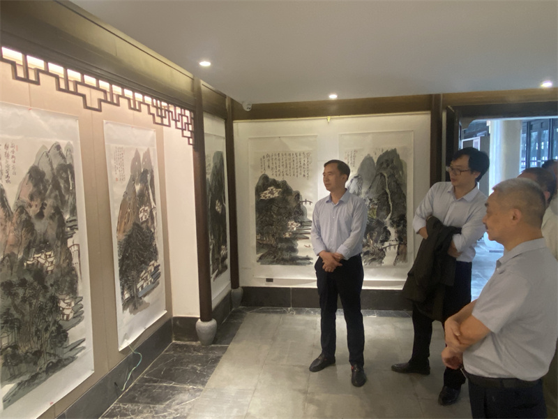 微信图片_20250927193237_33_24 微信图片_20250927193237_33_24.jpg